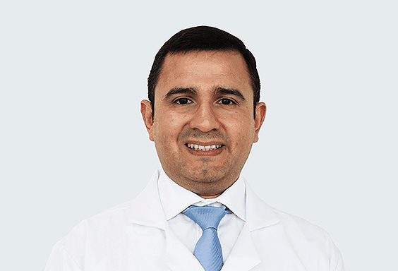 Dr. Tapia Alvarez Henry Alfonso